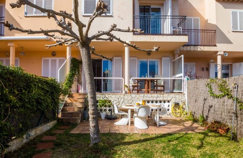 Sant Feliu de Guixols Villa | Casa Brisa in S'agaro with sea views and private garden