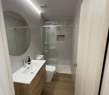 Ayerbe House | Casa Brillantes Completa