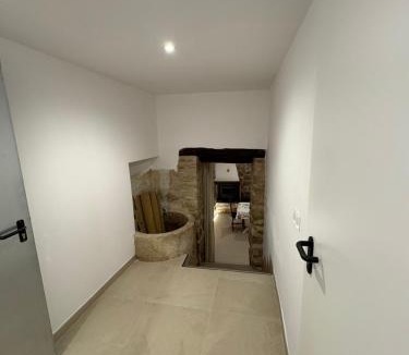 Ayerbe Apartment | Casa Brillantes