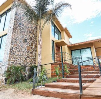 Valle de Guadalupe Villa | Casa Brisa Chivato