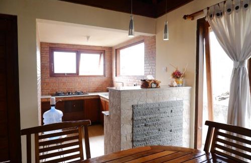 Bedugul Cabin | Casa Buyan - Cozy 2BR Villa near Lake