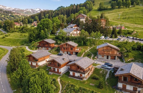 Saint-Francois-Longchamp Ski Chalet | CASA-Chalet des Ponts : Évasion au Col Madeleine