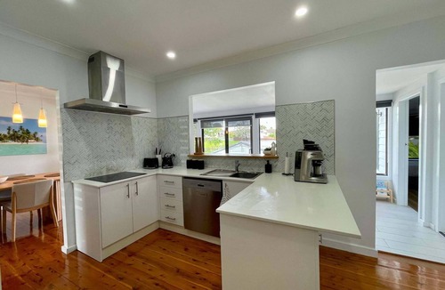 Belmont North House | Casa Calvi - Central location with Pool