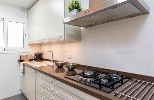 Can Baro Apartment | Casa Camelies apartment close to Park Guell - FREE WIFI