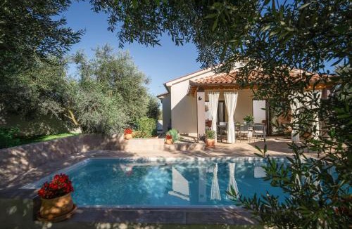 Pula Villa | Casa Canziana for 6 people with private pool in Pula
