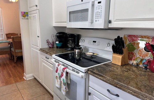 Key West House | Casa Capri Beautiful Tropical with 3 King Suites - 2 miles to beach