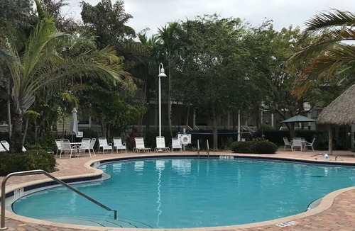 Key West House | Casa Capri Beautiful Tropical with 3 King Suites - 2 miles to beach