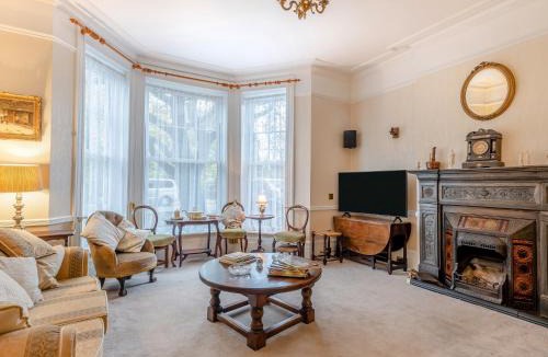 Lowestoft House | Casa Carlotte House