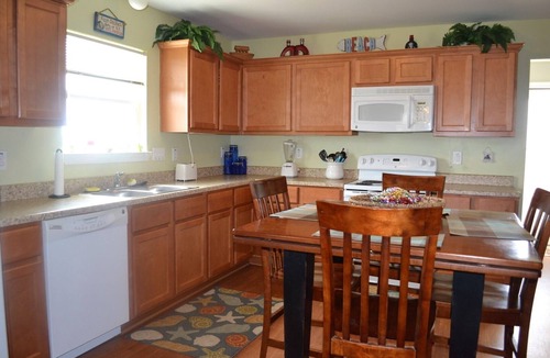 Crystal Beach House | Casa Carmen - Beachside- 3 bedroom 2 bath home sleeps 9.