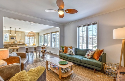 Lac-des-Plages Ski Chalet | Casa Carpe - Lakefront property w/fireplace & spa