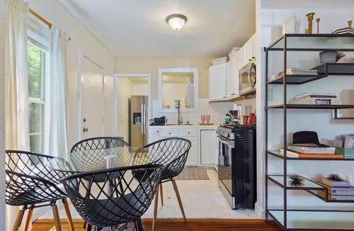 Rosewood House | Casa + Casita in Austin!
