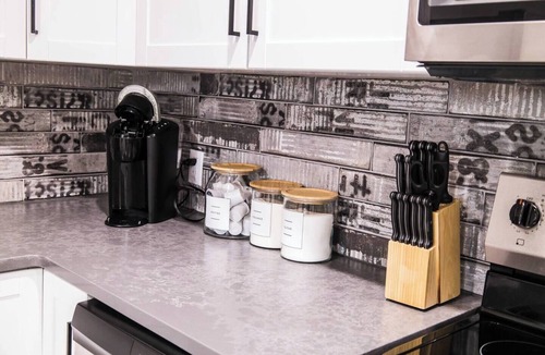 Saskatoon Downtown Apartment | Casa Caswell *Modern Basement Suite (Mins To DT)