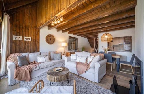 Pujo Ski Chalet | Casa Catania-Acogedora casa con impresionantes vistas-Fibra Optica-5 TV-Chimenea