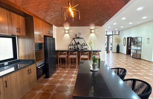 Chantepec Villa | Casa Catrina: 5-bedroom Villa with Panoramic Mountain and Lake Chapala Views
