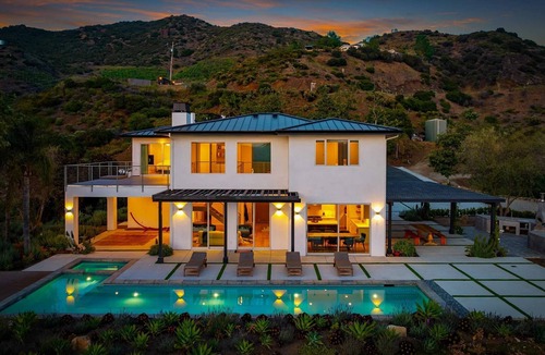 Malibu House | Casa Celeste by Oraklus