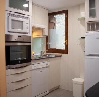 El Pueyo de Jaca Apartment | Casa Celia by CARDI SUITES