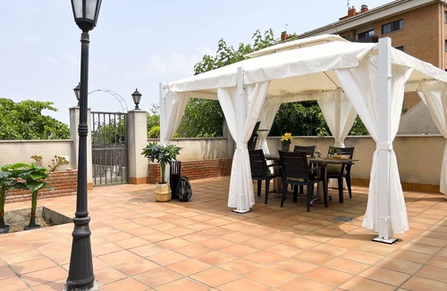 Marianao Ski Chalet | Casa cerca BCN, ideal empresas, 15min FiraBCN, A/C