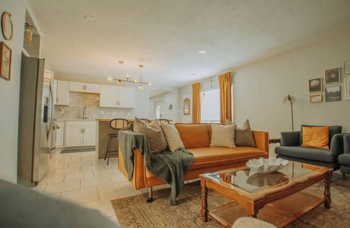 Westgate Heights House | Casa Cerrillos+Hot Tub+Pet Friendly+No Pet Fee!