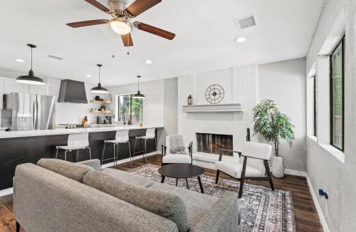 Bedford House | Casa Chilluxe 4BR Ping Pong
