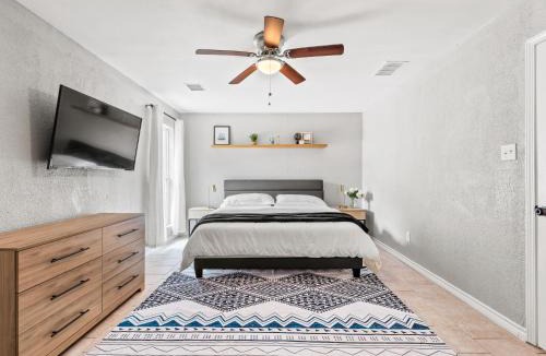 Bedford House | Casa Chilluxe 4BR Ping Pong