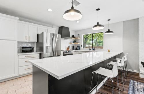 Bedford House | Casa Chilluxe 4BR Ping Pong