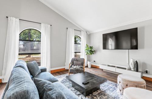 Bedford House | Casa Chilluxe 4BR Ping Pong