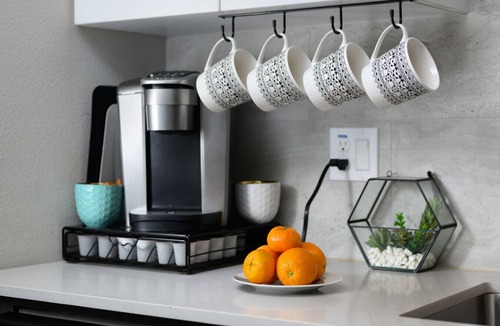 Orange Apartment | Casa Clementine - 10 min to SNA/Beach + Free Parking
