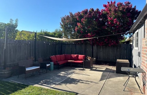 Santa Rosa House | Casa Colibrí Pet Friendly Wine Country Home Near the best of all things Sonoma