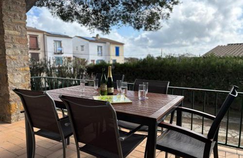 La Torre Vella House | Casa con Gran Jardín Privado y Piscina Comunitaria en Torroella de Montgrí - ES-323-44