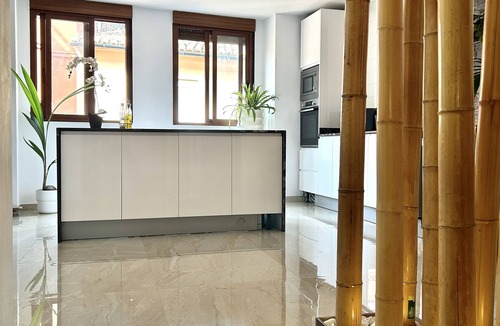Corbera House | Casa con Jacuzzi y Piscina con Vistas al Castillo