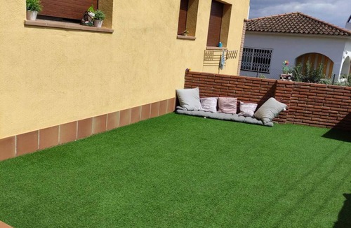 Albinyana House | Casa con Piscina Entre Viñedos