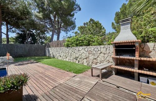 Creixell House | Casa con Piscina Privada, Barbacoa y Sala Juegos