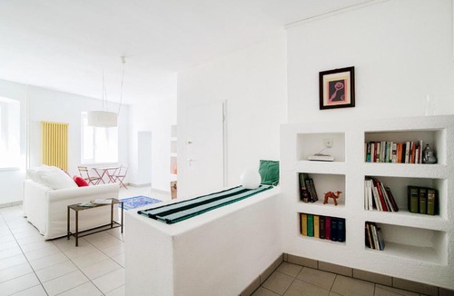 Rovio Apartment | Casa D'Artista nel borgo di Rovio