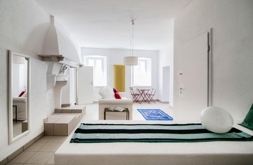 Rovio Apartment | Casa D'Artista nel borgo di Rovio