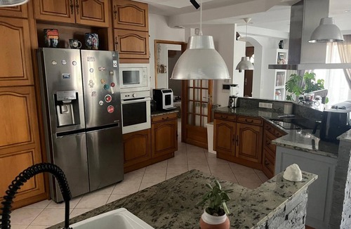 Vic-la-Gardiole Apartment | Casa Da Luz – Villa with Pool, Jacuzzi, and Sauna in Vic-la-Gardiole