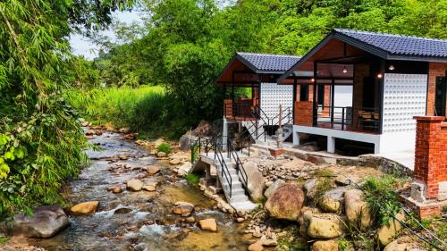 Bentong House | Casa Damai Janda Baik - RIVERVIEW TINY HOUSE