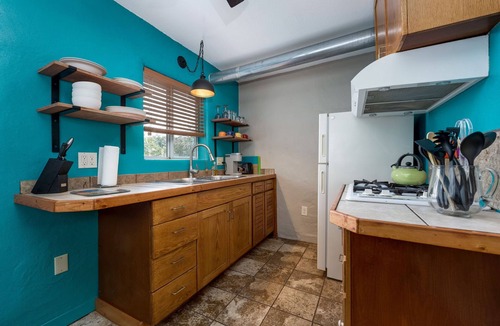 Truth or Consequences House | Casa de Colores - Quiet Casita Near Hot Springs