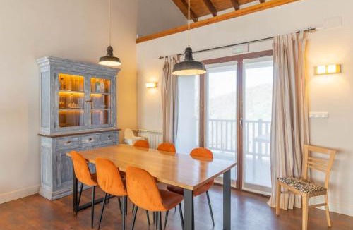 Etxalar Ski Chalet | Casa de campo en pleno norte de Navarra con vistas