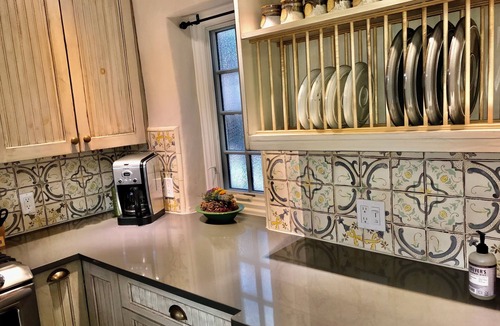 Historic Eastside Condo | Casa De Catia, Historical adobe on Canyon Road.