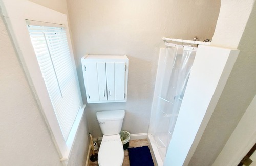 Columbia City Apartment | Casa de Columbia. 2BR/1Ba