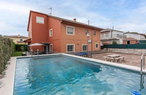 Santa Eulalia de Roncana Apartment | Casa de vacances Mary