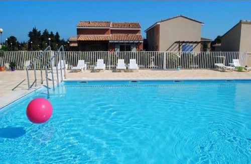 Saint-Saturnin-les-Avignon House | Casa De Provence
