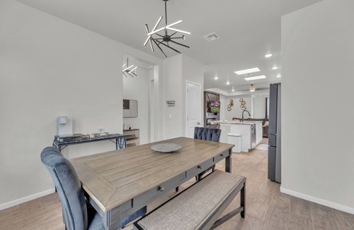 Biggs Field House | Casa De Horizon
