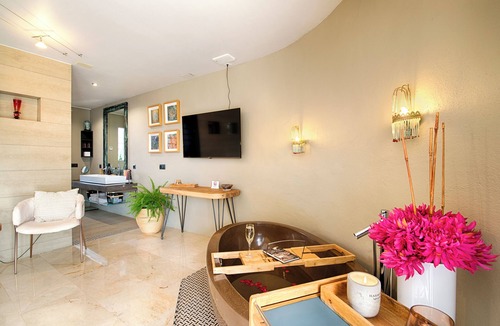 Roses Town Center Bed & Breakfast | Casa de l'Albada