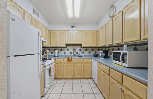 El Paso House | Casa de la Abuelita