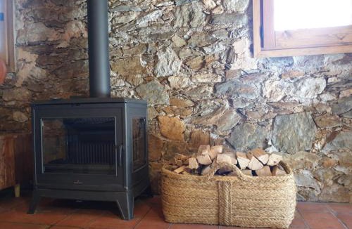 Vilallonga de Ter Ski Chalet | Casa de La Roca - Only Adults.