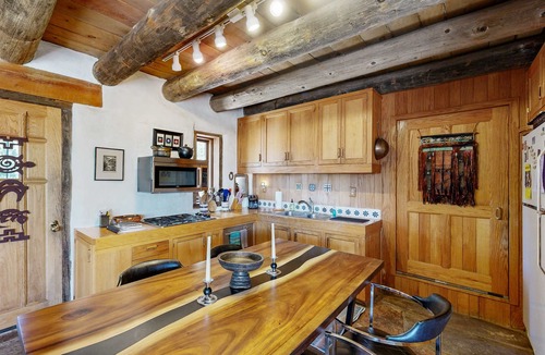 Canoncito House | Casa De Las Piedras | Pueblo Gem | Hike & Views