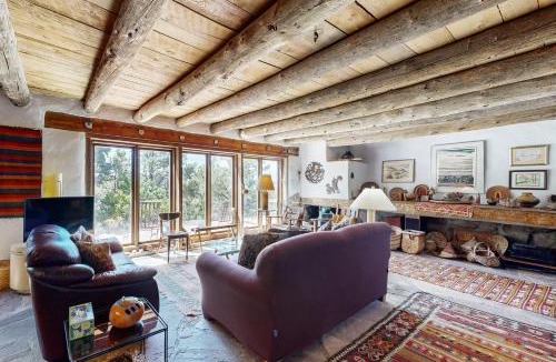 Canoncito House | Casa de las Piedras