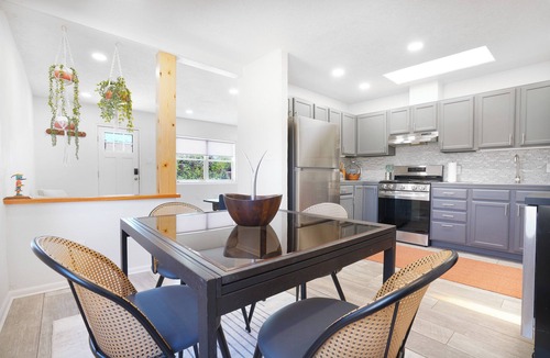 Southside House | Casa de Lilas - Just Steps from Great Food & Art!