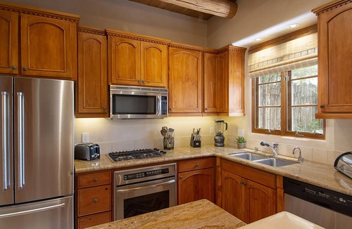 Northeast Santa Fe Condo | Casa de los Suenos: Private Hot Tub + Sauna Retreat